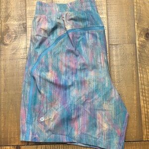 Men’s Lululemon pace breaker shorts 7in